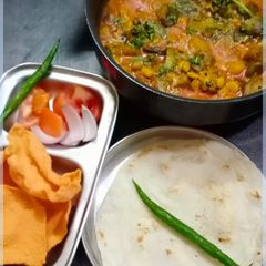 A picture of Brinjal val rasaa bhaji.