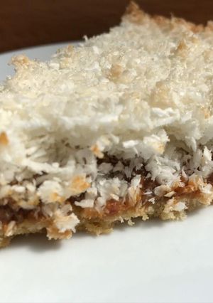 Una foto de Tarta de coco y dulce de leche