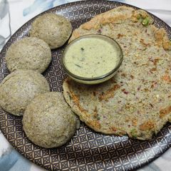 A picture of Green Moong dal-Idli & Uttapam.