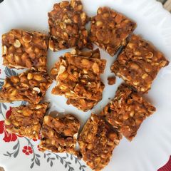A picture of Peanut chikki.