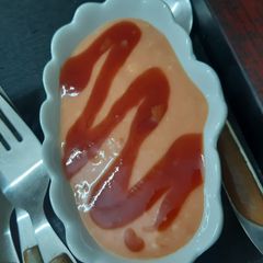 A picture of Red sauce.