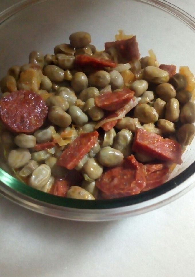 Una foto de Habitas con chorizo