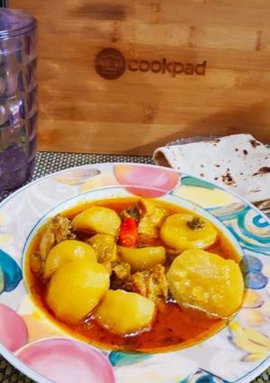 A picture of Tindy Gosht.