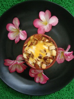 મેંગો મટકી આઈસક્રીમ (Mango Matki Icecream Recipe In Gujarati) રેસીપી મુખ્ય ફોટો