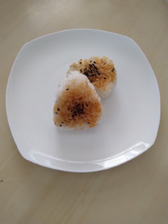 烤日式三角小飯糰 的食譜成品照片