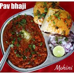 A picture of Pav bhaji.