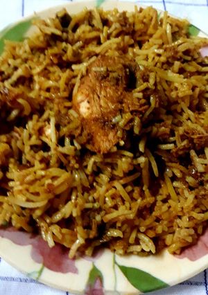 A picture of Chicken biryani.