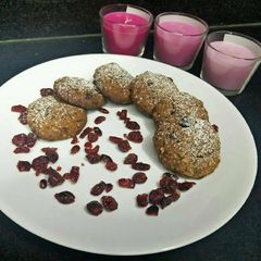 A picture of Oats cranberries cookies.