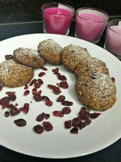 A picture of Oats cranberries cookies.
