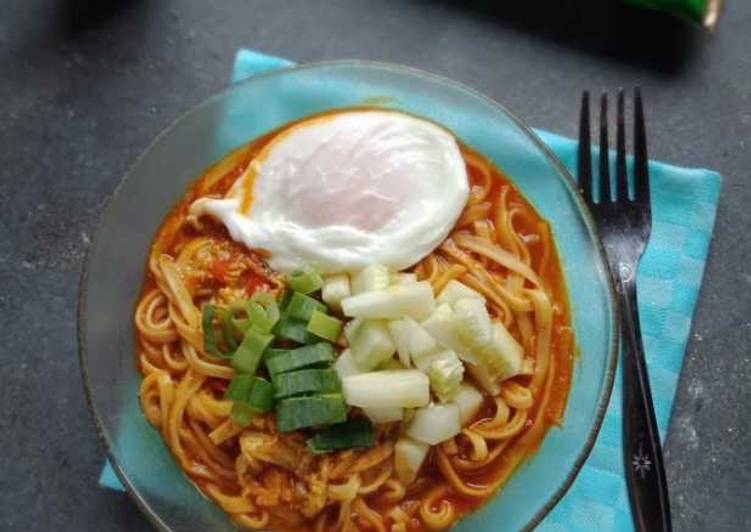 Resep: Ramen telur kari pedas Anti Ribet!