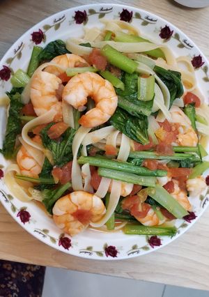 料比麵多之蕃茄鮮蝦炒麵 的食譜成品照片