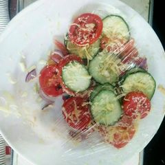 A picture of Jibna salata.