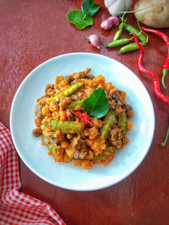 Foto resep Sambal Goreng Kentang Jamur Merang