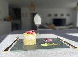Foto principal de Causa limeña de pollo (Saona)