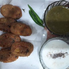 A picture of Kuttu aloo cutlets.