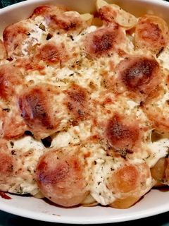 Tejszínes újburgonya recept fotója