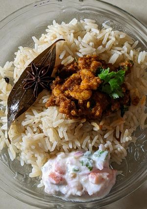 झिंगा पुुलाव (zinga pulav recipe in marathi) रेसिपी चे मुख्य फोटो 