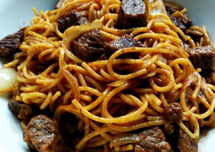 Spaghetti Goreng dengan Daging