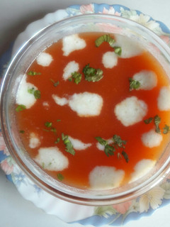 ટોમેટો ક્રીમી સૂપ (Tomato Creamy Soup Recipe In Gujarati) રેસીપી મુખ્ય ફોટો