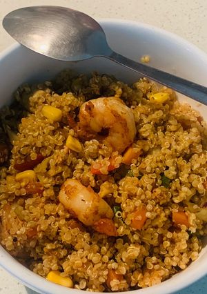 প্রন কিনোয়া স্যালাড (prawn quinoa recipe in Bengali) রেসিপির প্রধান ছবি