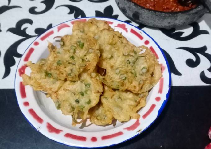 Cara bikin Bakwan Kacang Tauge (M35) Cara bikin Bakwan Kacang Tauge (M35)