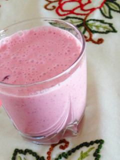 Φωτογραφία της συνταγής Ελαφρύ milk shake φράουλα