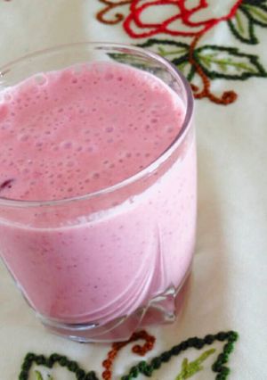Φωτογραφία της συνταγής Ελαφρύ milk shake φράουλα