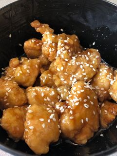 A picture of Sesame Chicken.