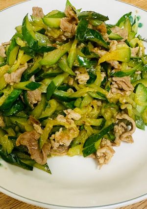 沙茶豬肉小黃瓜 的食譜成品照片