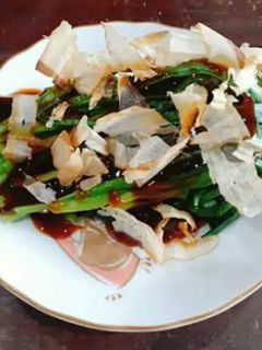 Bonito Flakes with Chinese Chives Salad 涼拌柴魚韭菜 的食譜成品照片