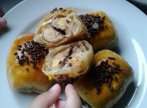 Foto resep Bollen Pisang Keju Coklat (dg korsvet)