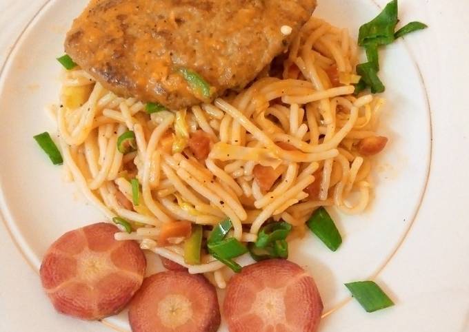 Orange Sauce Spaghetti with chicken patty