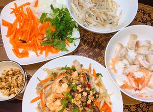 Hình của món Gỏi ngó sen tôm thịt.