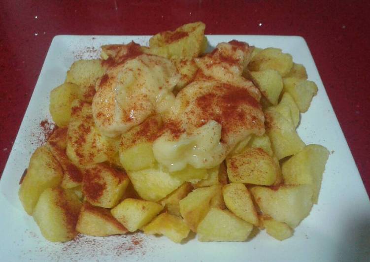 Patatas bravas