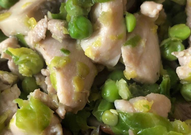 Simple Way to Prepare Speedy Garlic Chicken ‘n’ Greens