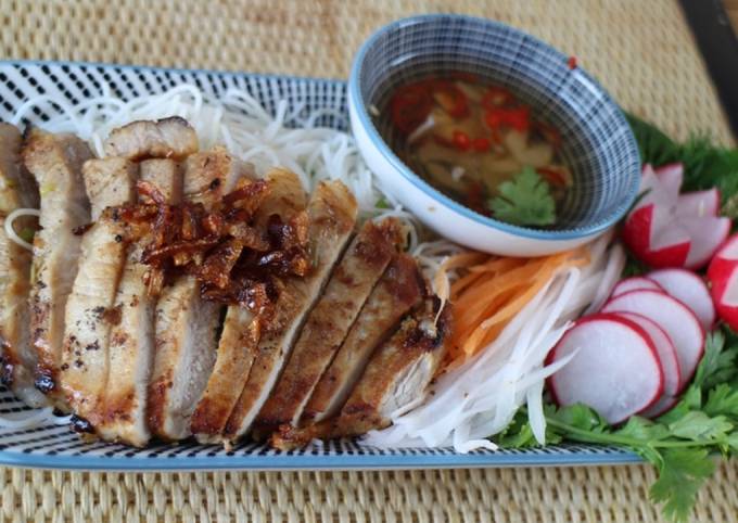 Bun Thit Nuong - BBQ pork Vietnamese style 🔥