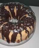 Bizcochuelo con pasas de uva y chocolate