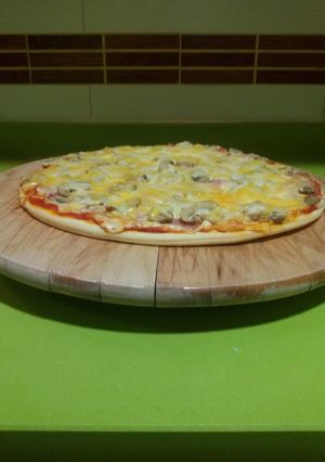 Foto principal de Pizza rústica de masa pan con Thermomix