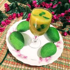 A picture of Mango Mint Cooler.