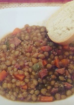 A picture of Lentil and Ham soup.