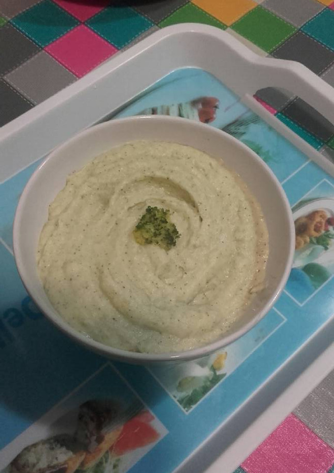 Una foto de Puré de salmón con queso