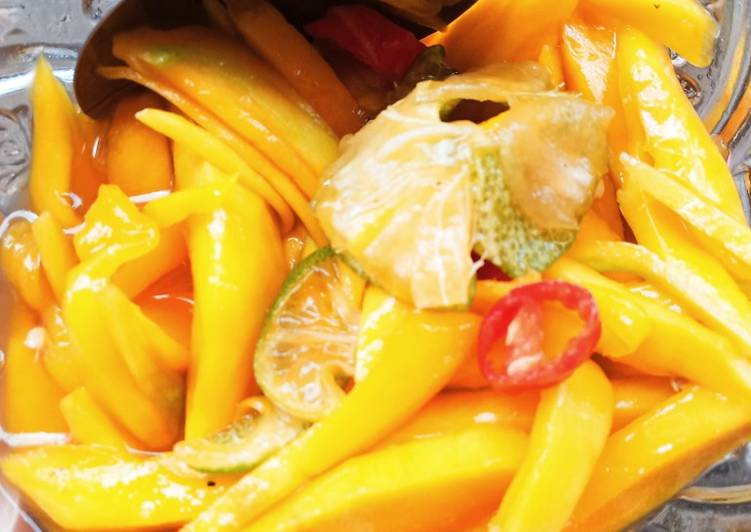 Easiest Way to Cook Perfect Asinan Mangga Seger
