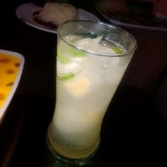 A picture of Lemonade.
