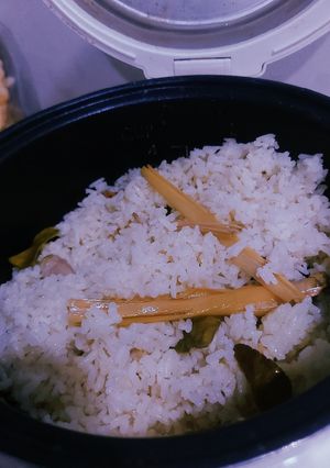 Foto resep 👩🏻‍🍳 Nasi Liwet Rice Cooker