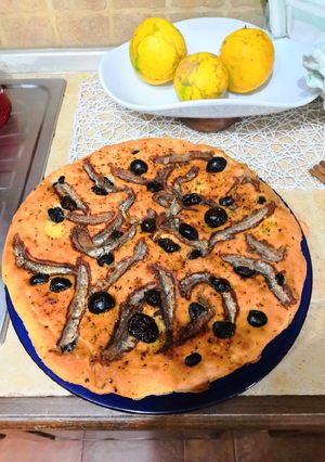 Foto di Pizza acciughe e olive (gluten & lactose free)