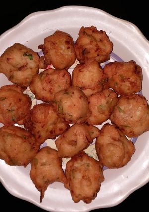 A picture of Mysore Bonda.