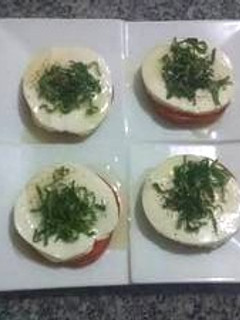 Una foto de Ensalada caprese