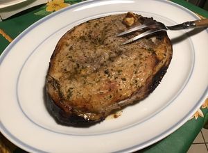 Une photo de Rouelle de porc marinée à l'ail et au thym
