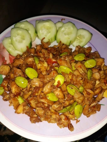 Langkah Mudah untuk Menyiapkan Resep Sambel goreng manday (kulit cempedak) yang Bikin Ngiler Anti Ribet, Uenak Banget
