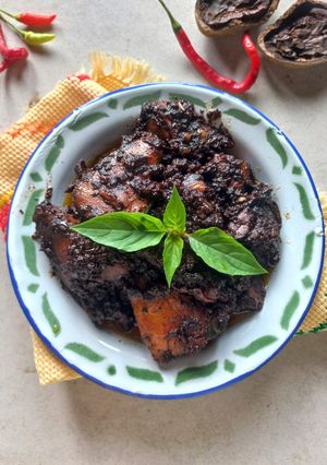 Foto resep Ikan Asap Bumbu Kluwak
